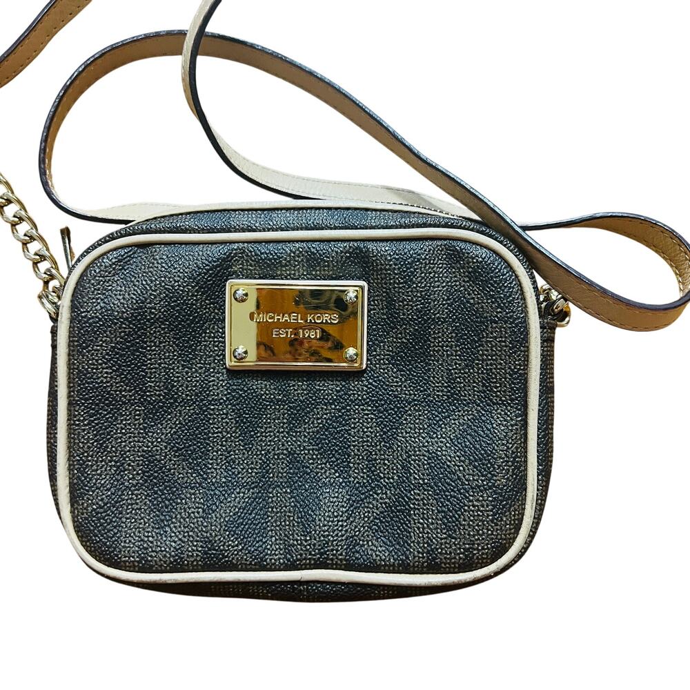 Michael Kors Crossboy Bag Dark Brown Saffiano Leather Embossed Logo‎ Phone Bag